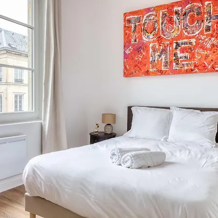 Le Lauroise Magnifique F2 Place Des Carmes *