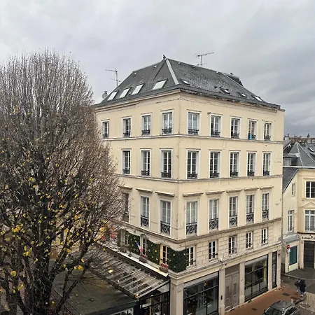 Le Lauroise Magnifique F2 Place Des Carmes شقة