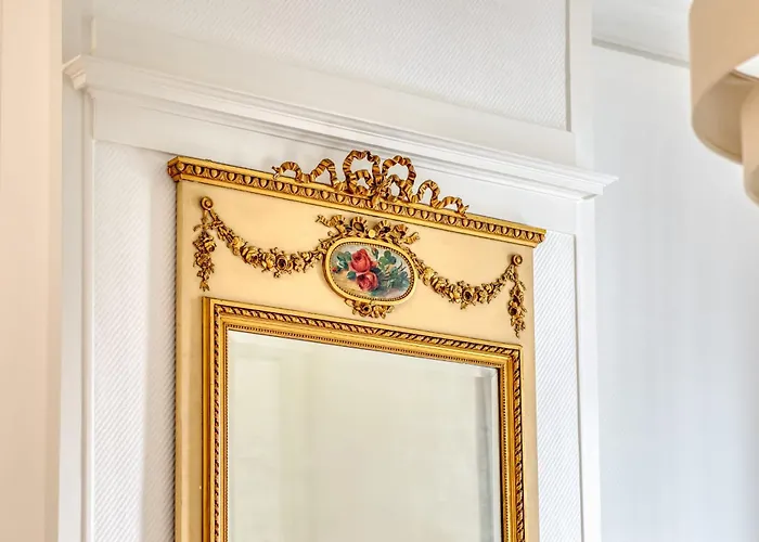 Le Lauroise Magnifique F2 Place Des Carmes Appartamento